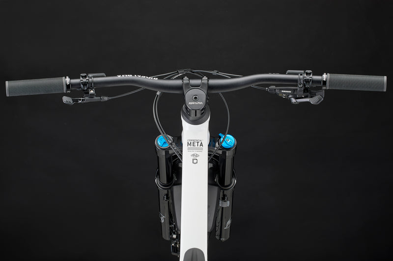Commencal Meta V5 Essential Pure White 2027