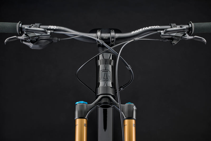 Commencal Meta V5 Signature Pure Black 2027
