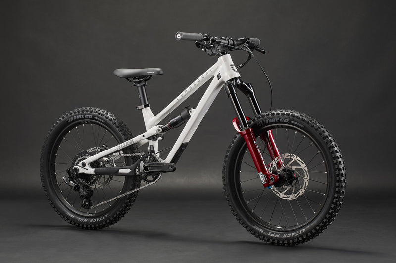 Commencal Clash 20 2027 Pure White
