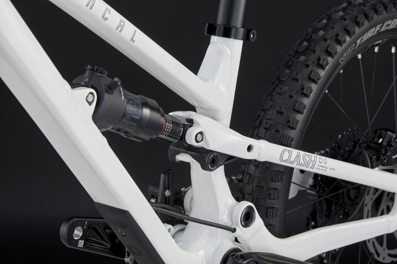 Commencal Clash 20 2027 Pure White