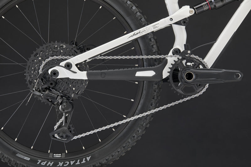 Commencal Clash 24 2027 Pure White