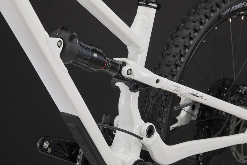 Commencal Clash 24 2027 Pure White