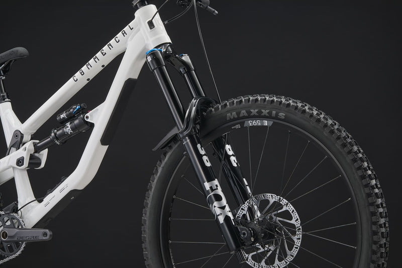 Commencal Clash V3 Park Pure White 2027