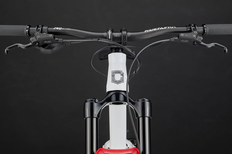 Commencal Clash XS 2027 Pure White