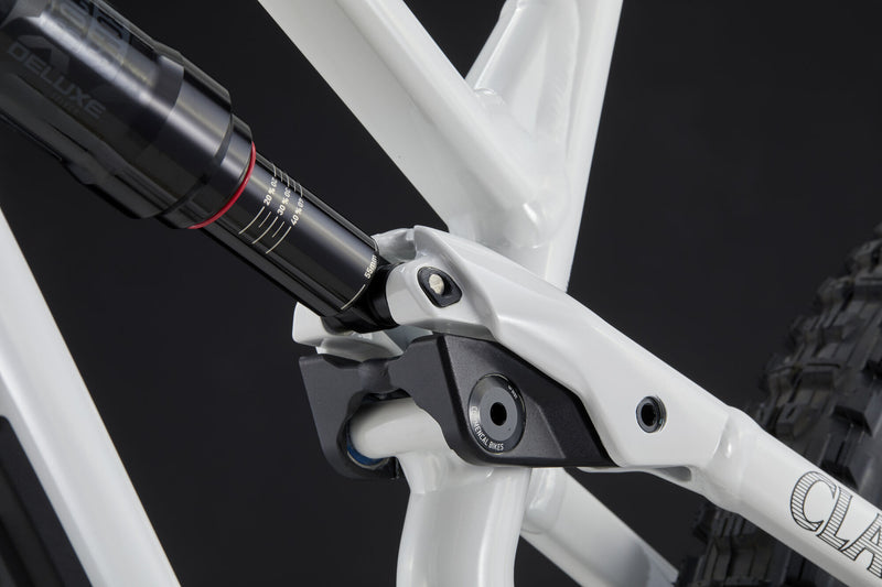 Commencal Clash XS 2027 Pure White