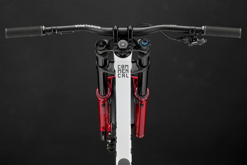 Commencal Supreme DH V5.2 RockShox Pure White 2027