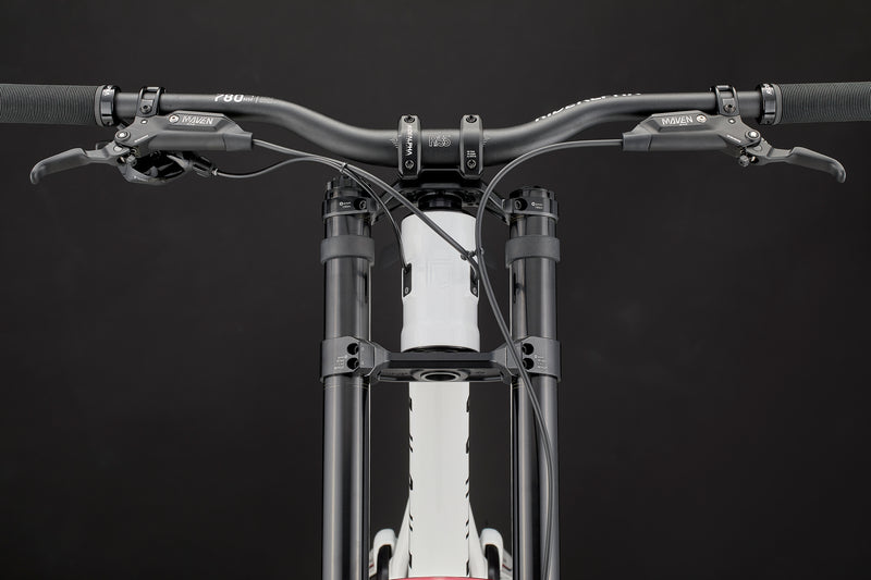 Commencal Supreme DH V5.2 RockShox Pure White 2027