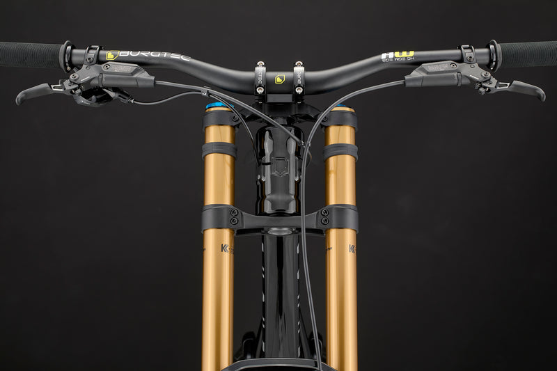 Commencal Supreme DH V5.2 Signature Pure Black 2027