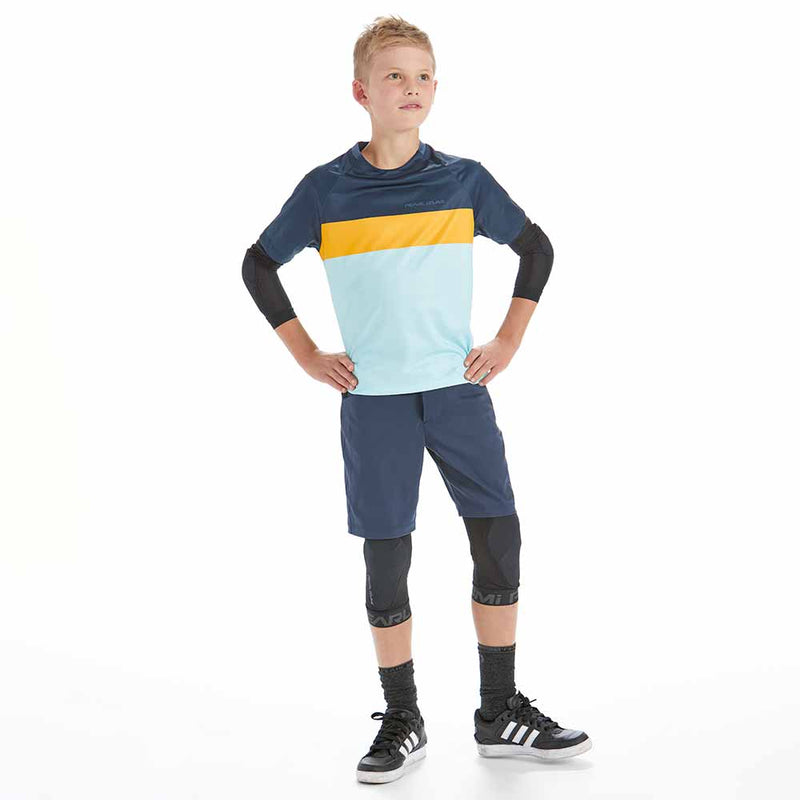 Pearl Izumi Summit Youth Knee Pad on Child