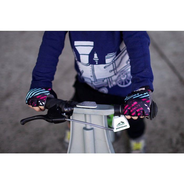 ZippyRooz Geometric Kids Bike Gloves In Action